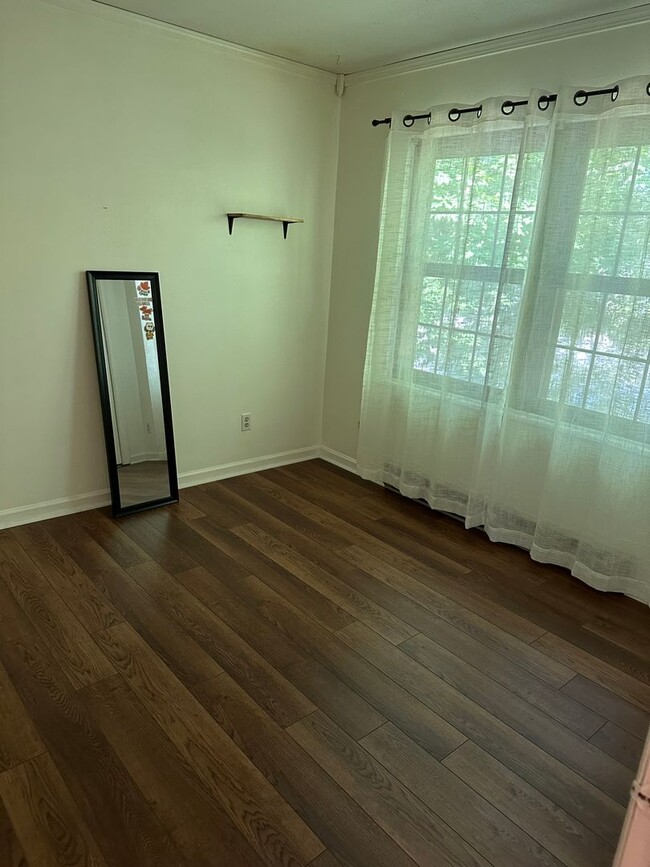 Building Photo - Spacious State College townhouse available...