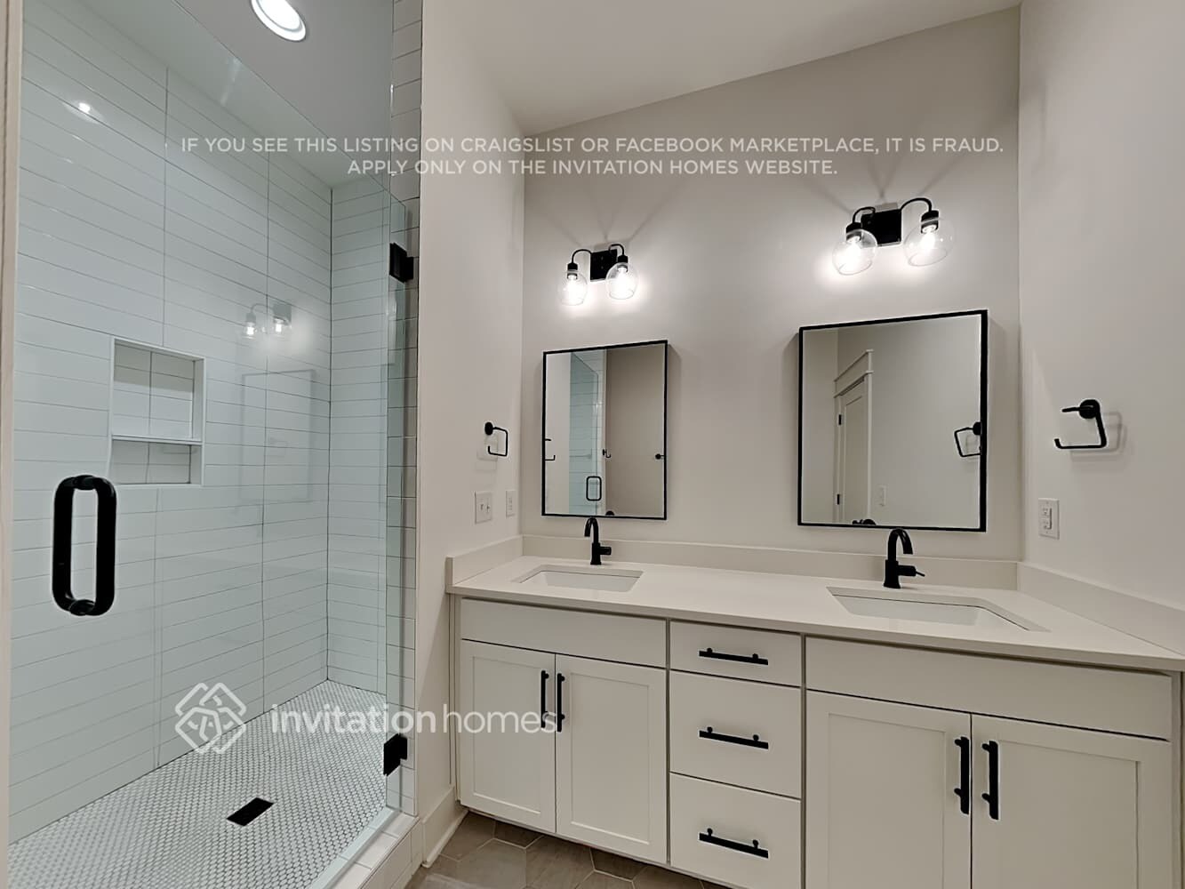 Building Photo - 428 38th Ave N