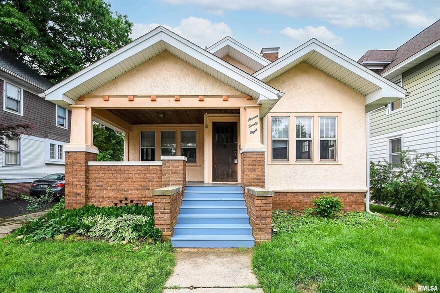 Primary Photo - 1628 W Callender Ave