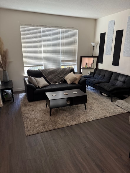 Building Photo - 1683 SW San Mateo Terrace