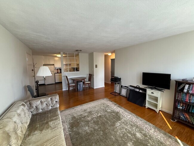 Building Photo - 24 Patten St