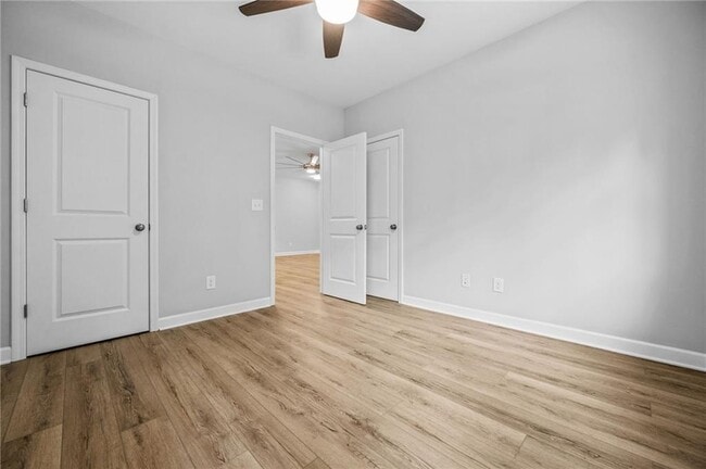 Building Photo - 421 Retreat Ln