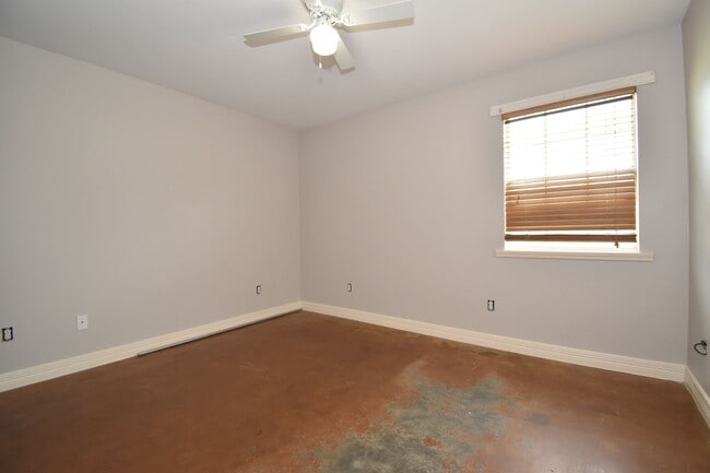 Building Photo - 3 Bedroom 2 Bath Home in Ruston