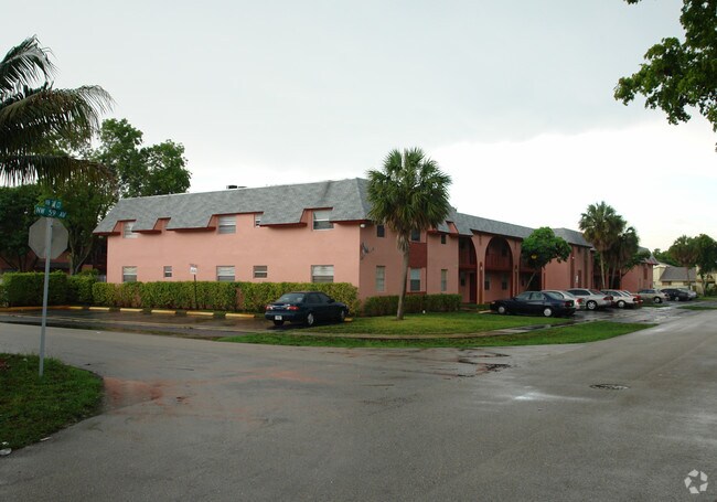 Primary Photo - York House
