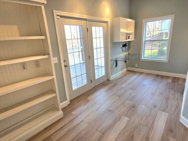 Building Photo - 12469 Daisywood Dr