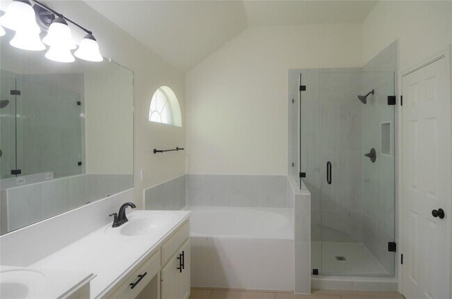 Building Photo - 506 Pleasant Valley Dr