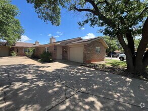 Building Photo - Duplex in the Heart of Lubbock