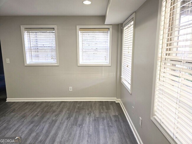 Building Photo - 2287 Birch Hollow Trail