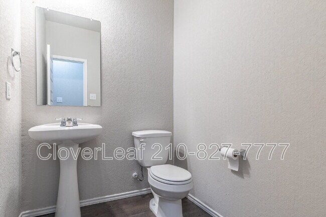 Building Photo - 2450 Dry Moss Way