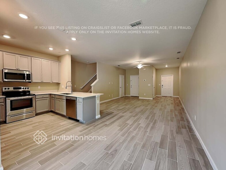 Building Photo - 13265 Shore Grass Dr