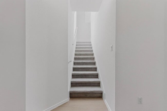 Building Photo - 1516 Boggy Crk Rnch Rd