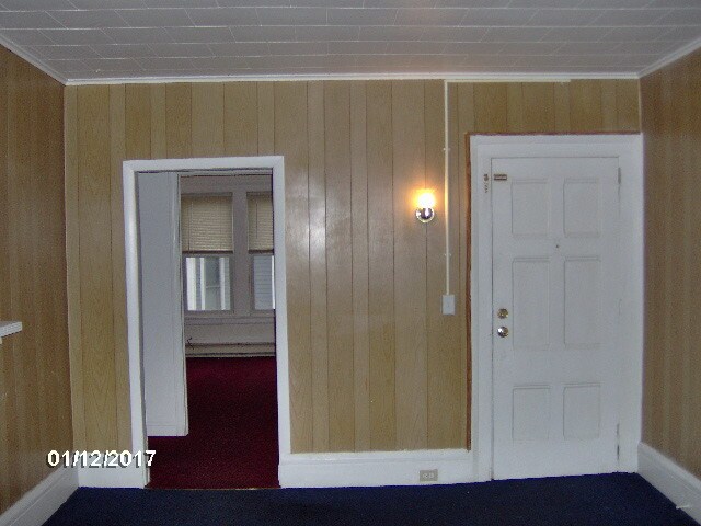 Living room - 39 Chestnut Ave