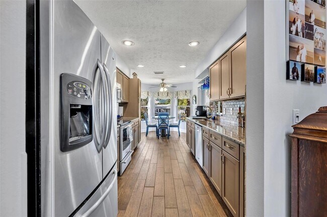 Building Photo - 11768 W Riverhaven Dr