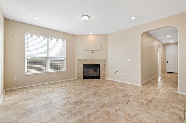 Building Photo - 6300 Carriage Pines Dr