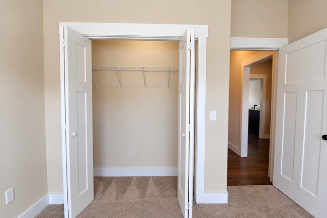 Building Photo - 1137 Cross Pointe Dr