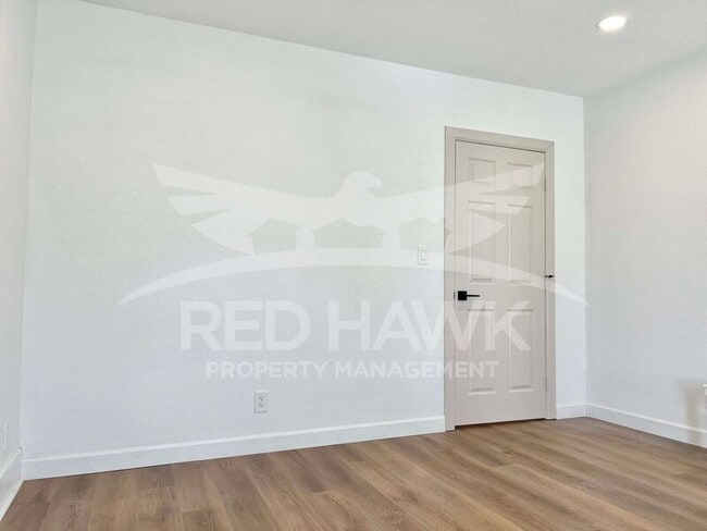 Building Photo - 2466 E Huber St