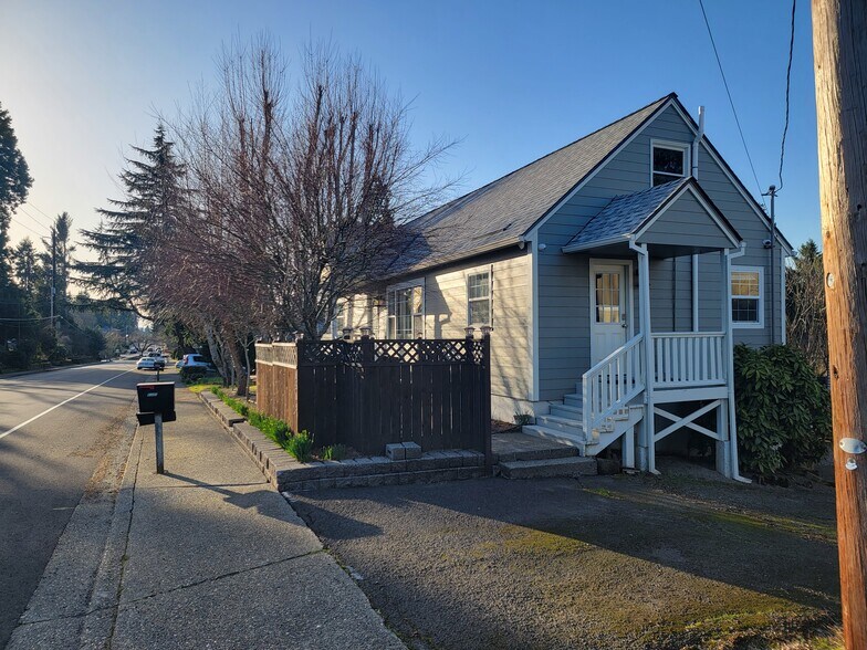 Building Photo - 8385 SW Avery St