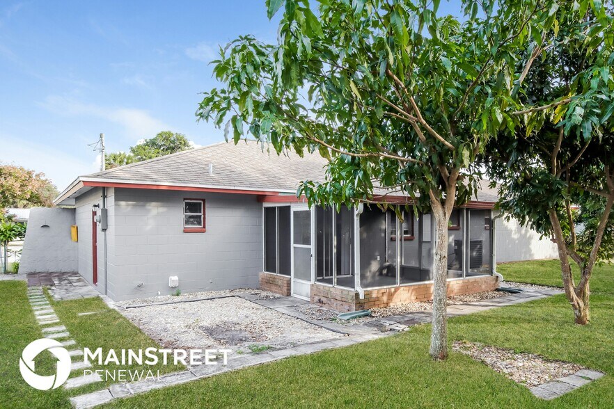 Building Photo - 1024 Porpoise Dr