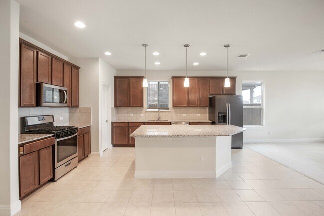 Building Photo - 148 Isabella Wy