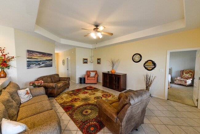 Building Photo - 10 Golf House Rd