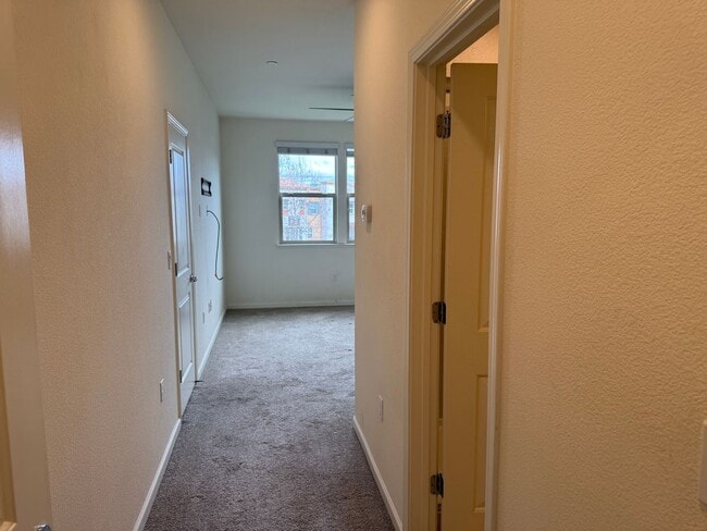 Building Photo - San Jose Comfort, Convenience and Location