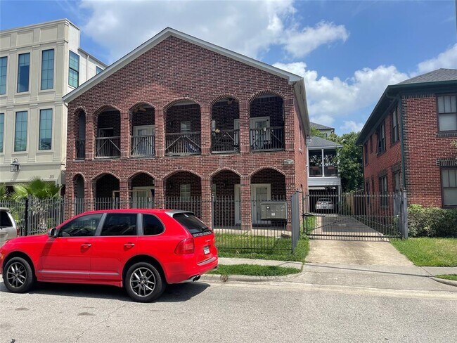 Building Photo - 508 W Clay St
