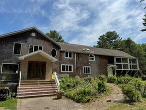 Building Photo - 227 Beverly Rd