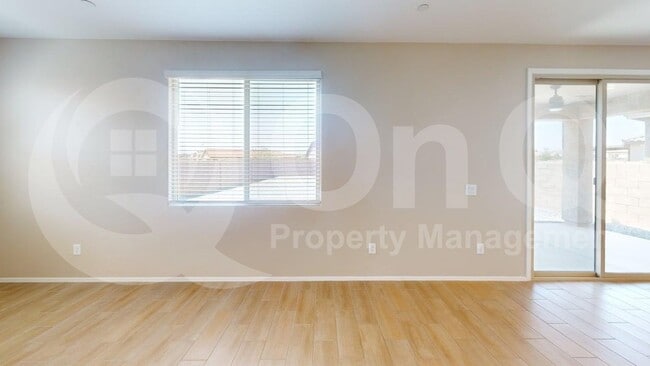 Building Photo - 10587 W Chadwick Dr