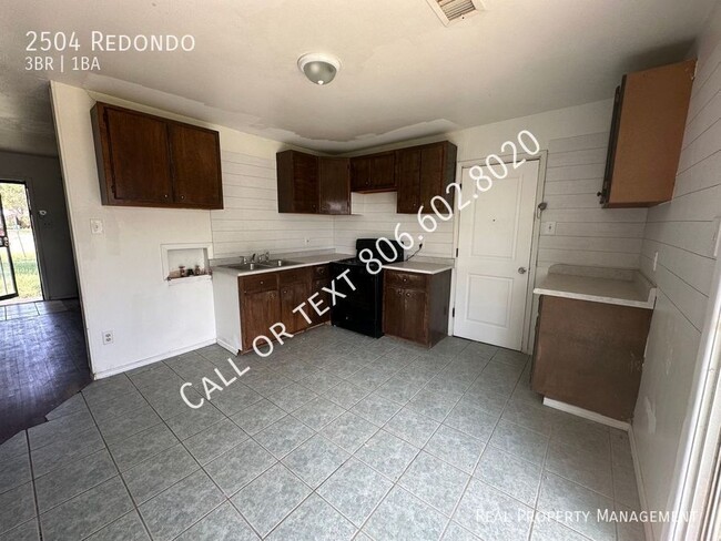 Building Photo - 2504 Redondo-