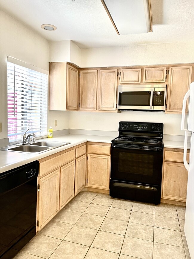 Kitchen - 18650 Caminito Cantilena