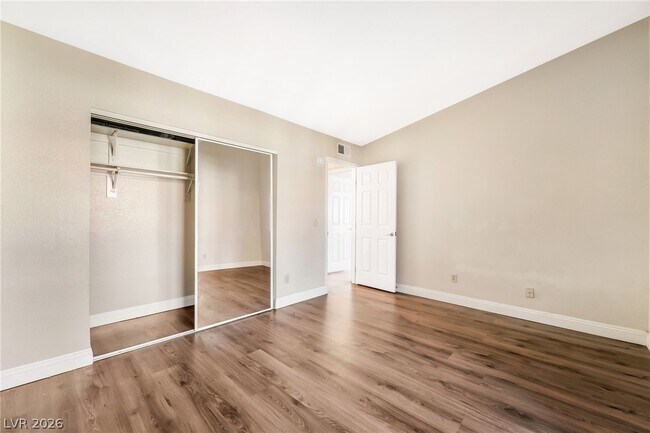 Building Photo - 1512 Bass Dr