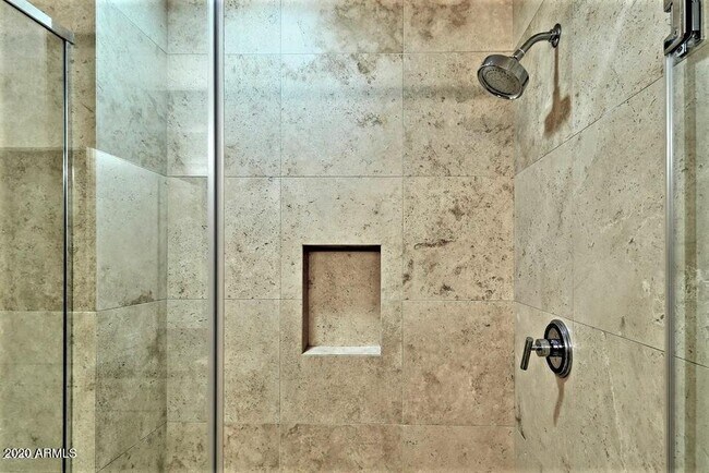 Building Photo - 7117 E Rancho Vista Dr