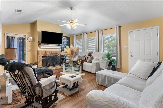 Building Photo - 10311 Pondwood Dr