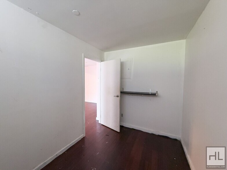 Building Photo - STANHOPE STREET / Sunlit Bushwick 2-Bed (F...
