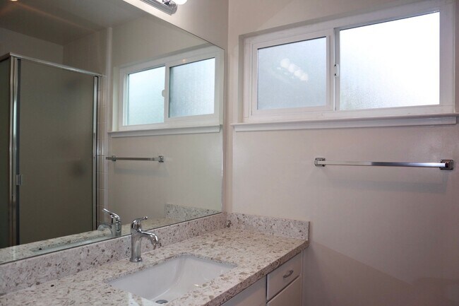 Building Photo - Lovely 3-bedroom home in Fremont!