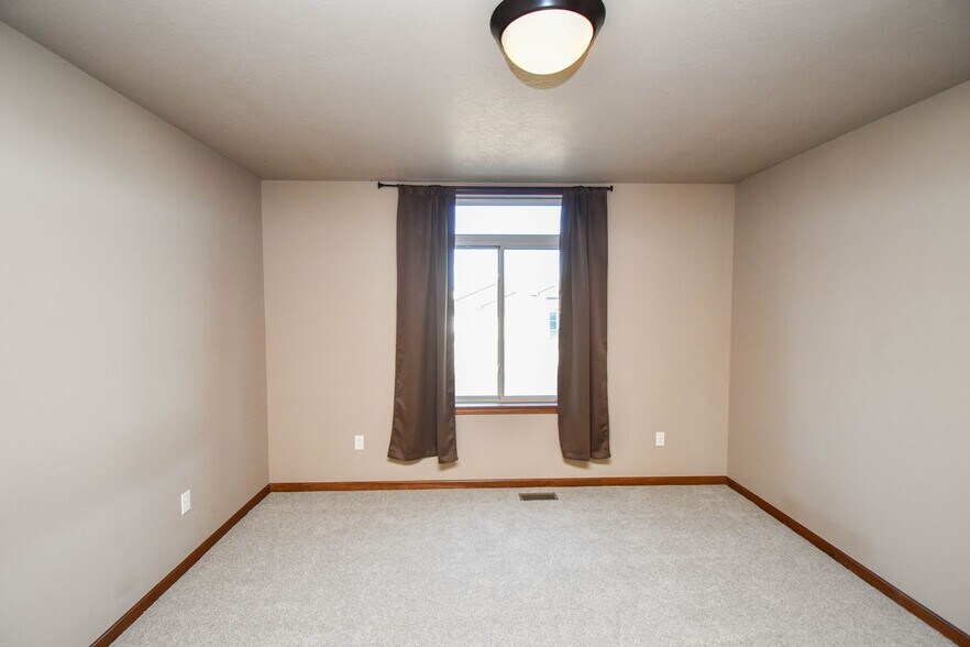 Building Photo - 5512 South Culbert Avenue