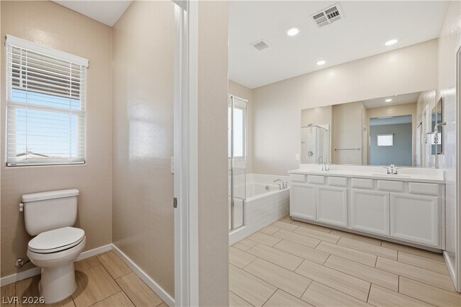 Building Photo - 748 Rogue Wave St