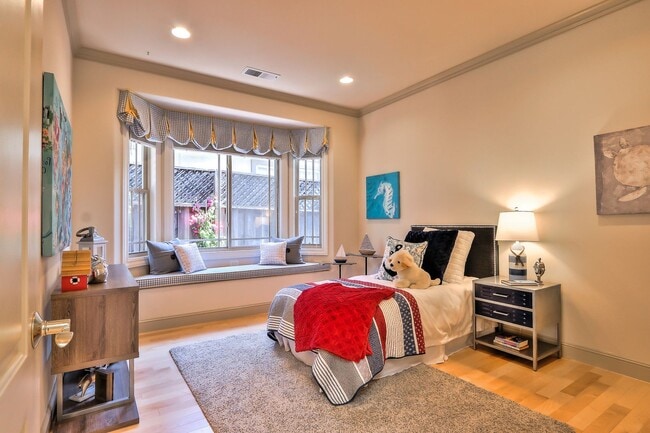 Building Photo - Saratoga 5 Bedrooms with Free Electricity from Solar System