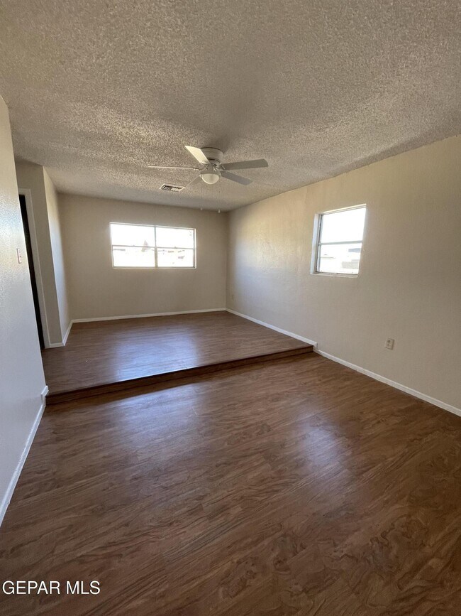 Building Photo - 4917 Ajax Ct