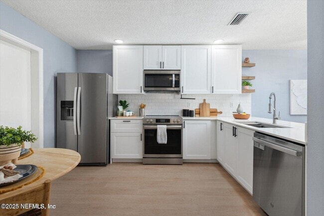 Building Photo - 429 Cabernet Pl