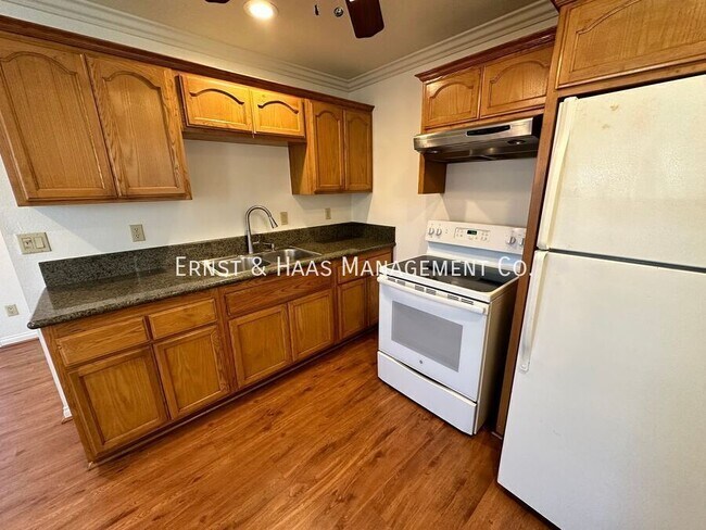 Building Photo - 1120 East E Street