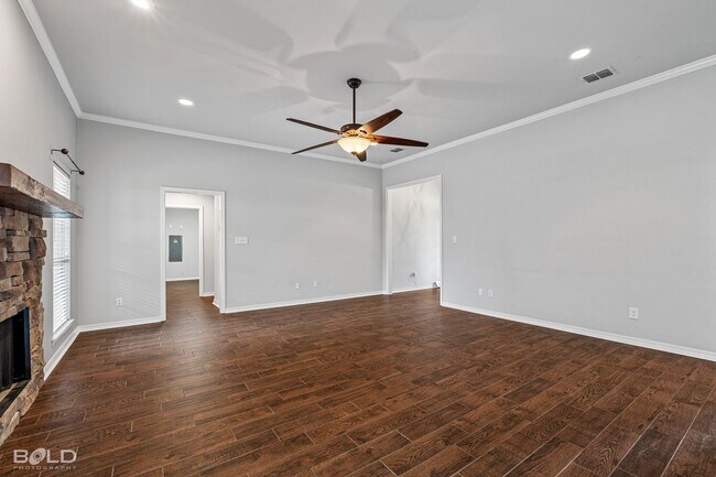 Building Photo - 2327 Middle Creek Blvd