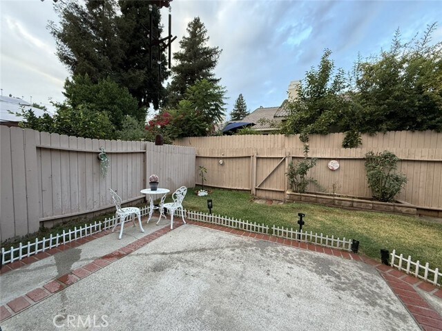 Building Photo - 2221 Dublin Ln