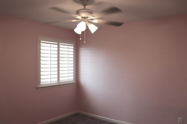 Building Photo - 1884 Clover Drive