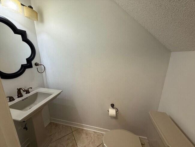 Building Photo - Gulf Breeze - Grand Ridge - 4 bedroom, 2.5...