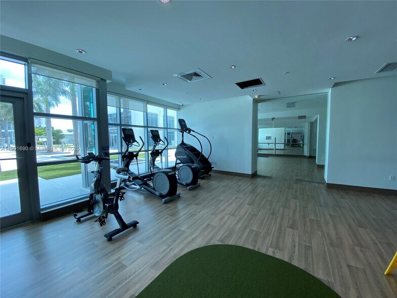 Building Photo - 3301 NE 1st Ave