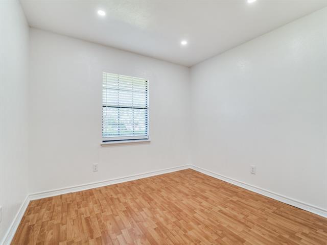 Building Photo - 1807 Robert Jones Dr