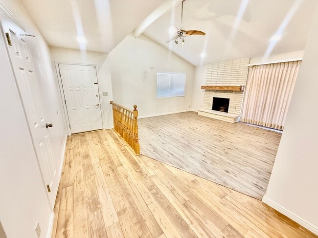 Building Photo - 840 S 400 E