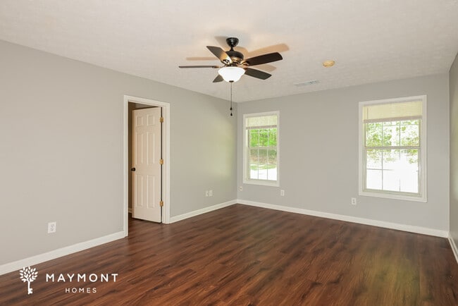 Building Photo - 47 Lakesprings Dr