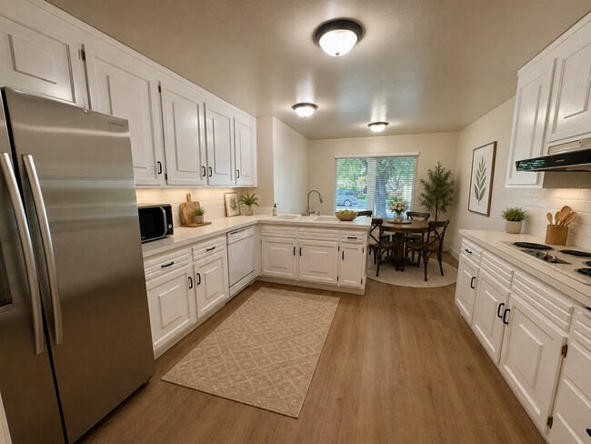 Building Photo - Charming Single-Story Home 4 bed 2 bath in Pleasanton’s Desirable Birdland Neighborhood